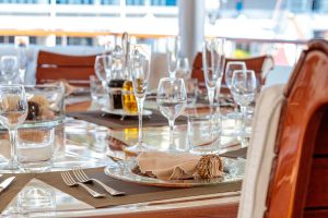 What to Expect on a Luxury Dinner Cruise