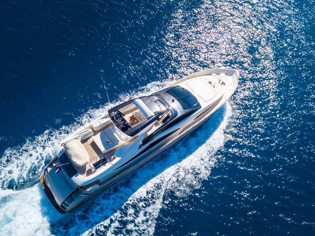 Top Reasons to Book a Private Yacht Instead of a Boat Tour